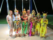 Группа в национальных одеждах острова Бали