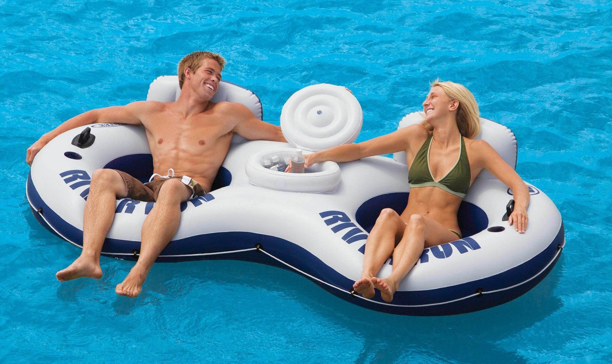 надувной диван для катания по воде
